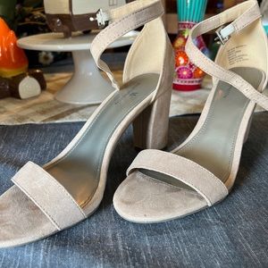 Worthington Nude Suede Heels